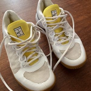 NIKE sz. 7 Women’s Sneakers